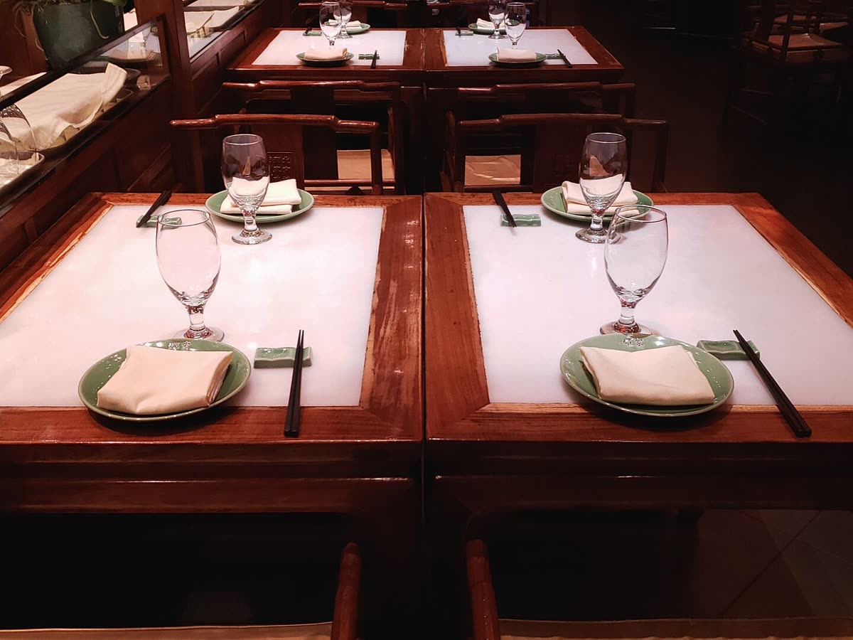 Farm-to-Table Dining